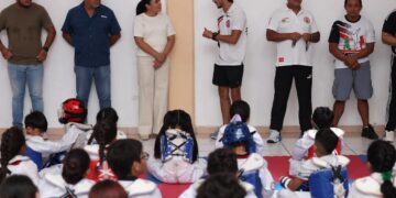 Asiste Blanca Merari a encuentro amistoso de taekwondo en Puerto Morelos
