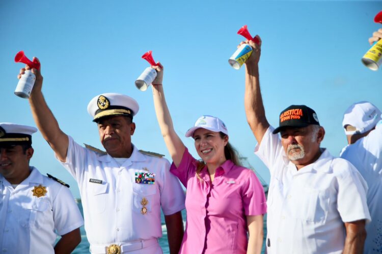 Atenea Gómez da disparo de salida al Torneo Internacional de Pesca “Cosme Alberto Martínez Magaña”
