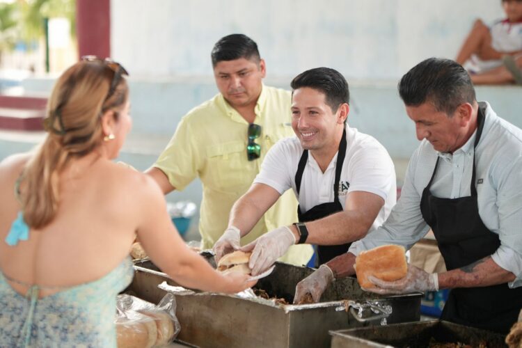 Renán Sánchez y “Chepe” Contreras fortalecen la cercanía con la gente en Cozumel