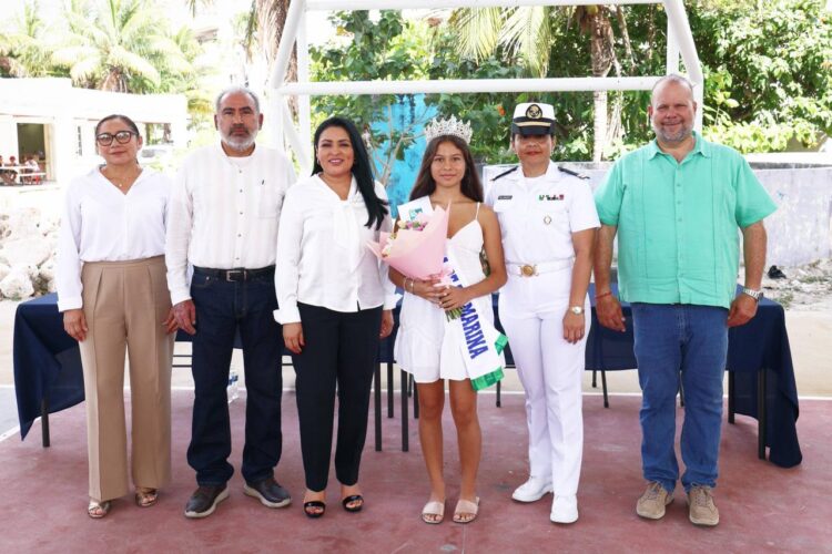 Corona Blanca Merari a Reina del Día de la Marina en Puerto Morelos