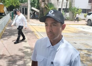 Acepta Pablo Gutiérrez tener aspiraciones políticas, pero no piensa en renunciar por ahora
