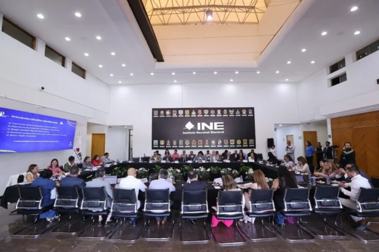 INE y organismos electorales enfrentan retos digitales en democracia mexicana: estudio