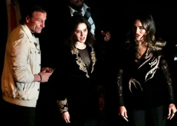 Izquierda madrileña envía carta de disculpa a Sheinbaum y a México por visita “ridícula” de Díaz Ayuso