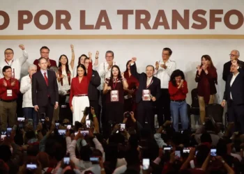 Morena renueva su dirigencia; Ariadna Montiel sucede a Luisa Alcalde en el CEN