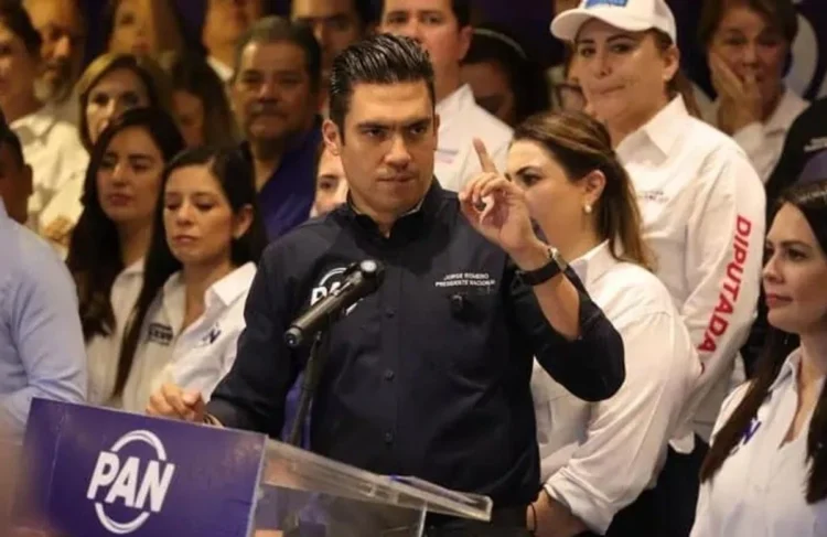 PAN presenta petición de juicio político contra Rocha Moya; acudirán a La Haya también