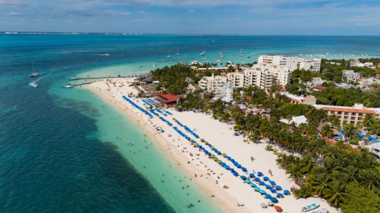 Isla Mujeres refrenda su liderazgo turístico internacional con cuatro nominaciones en los World Travel Awards