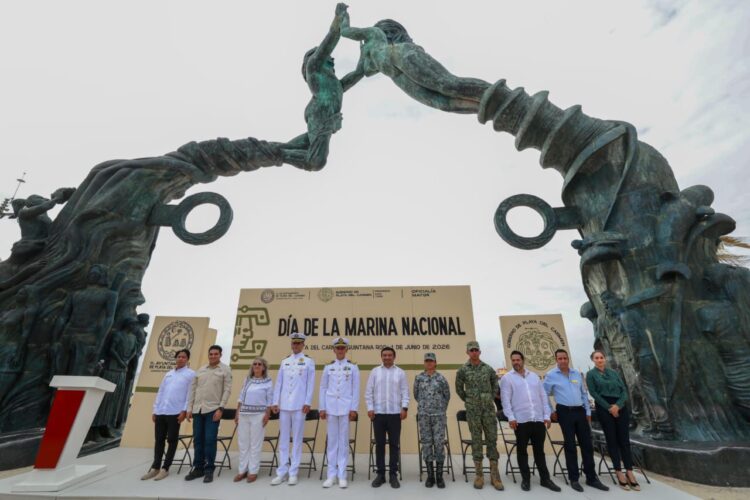 Gobierno de Estefanía Mercado conmemora el Día de la Marina Nacional
