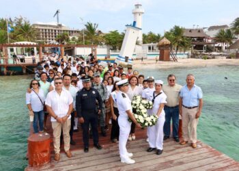 Conmemora Puerto Morelos el Día de la Marina Nacional 