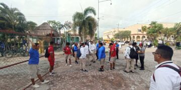 Trabajadores bloquean acceso a Puerto Costa Maya, por falta de reparto de utilidades