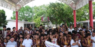 Después de 32 años de espera, estudiantes de la Técnica 19 ya tienen domo en Cancún
