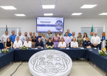 Estefanía Mercado cierra filas con notarios para blindar patrimonio de las familias de Playa del Carmen