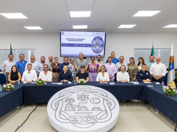Estefanía Mercado cierra filas con notarios para blindar patrimonio de las familias de Playa del Carmen