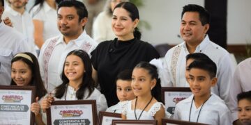 Estefanía Mercado llama a las nuevas generaciones a construir el futuro de Playa del Carmen 