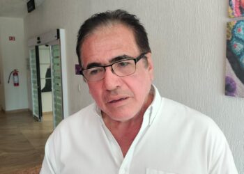 Ricardo Velazco, a favor de investigar viaje del titular de SATQ