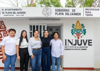 Inaugura Estefanía Mercado Oficina de Enlace de Juventud en Puerto Aventuras