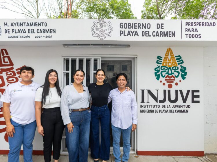 Inaugura Estefanía Mercado Oficina de Enlace de Juventud en Puerto Aventuras