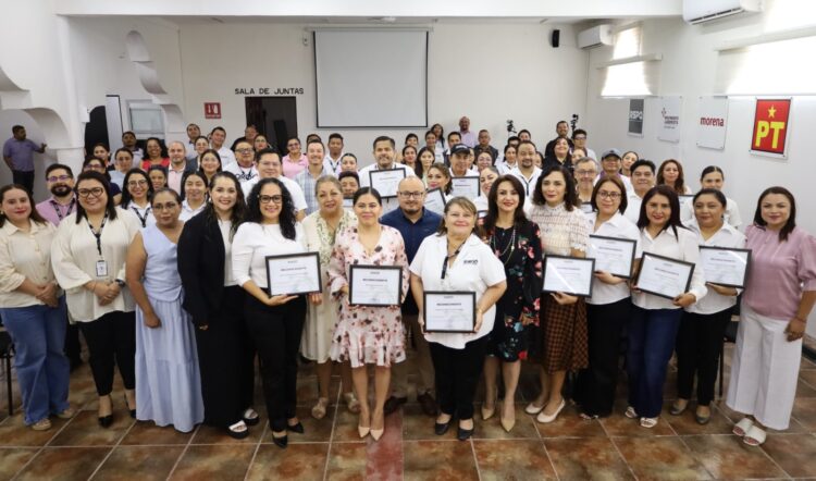 IEQROO celebra la trayectoria, compromiso y entrega de su personal por años de servicio
