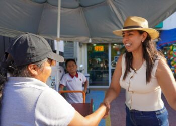 Marybel Villegas atiende demandas ciudadanas en Playa del Carmen