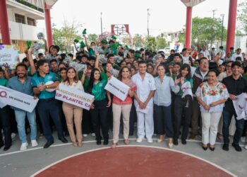 Mara Lezama inaugura domo en Conalep Cancún III tras 18 años de espera