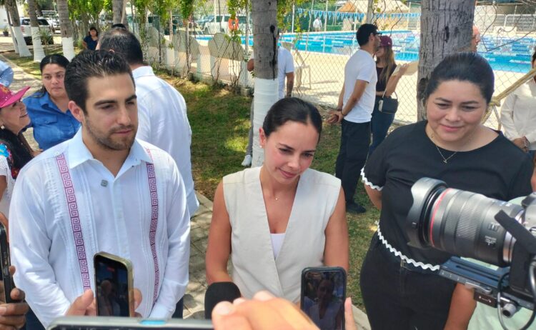 Niega Ana Patricia Peralta haber descartado inscripción; aún lo valora