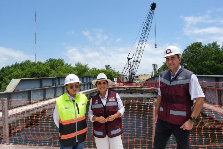 Recorre Mara Lezama reconstrucción del puente de Subteniente López, obra que avanza al 37%