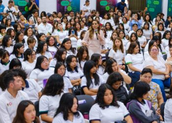 Anuncia Mara Lezama mil nuevas becas STEM para impulsar a niñas y jóvenes en ciencia y tecnología en Quintana Roo