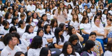 Anuncia Mara Lezama mil nuevas becas STEM para impulsar a niñas y jóvenes en ciencia y tecnología en Quintana Roo