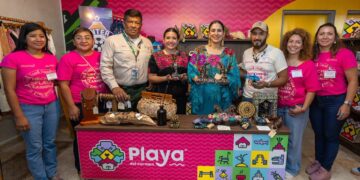 Estefanía Mercado inaugura la tienda “Hecho en Playa” en la estación del Tren Maya