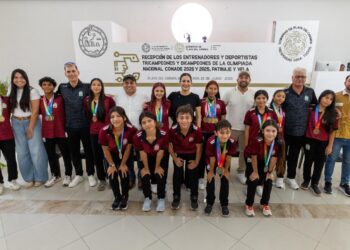 Estefanía Mercado recibe a medallistas playenses de la Olimpiada Nacional CONADE 2026