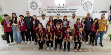 Estefanía Mercado recibe a medallistas playenses de la Olimpiada Nacional CONADE 2026