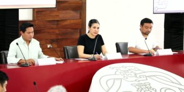 Avala Cabildo de Playa del Carmen pedir al gobierno estatal anticipo de participaciones para hacer frente al sargazo