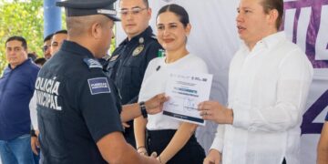 Estefanía Mercado pone en marcha programa “Tu Escuela Azul” en Playa del Carmen