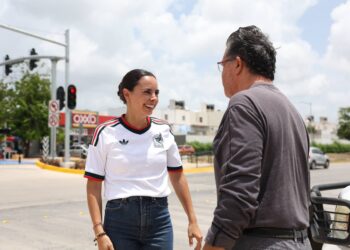 Fortalece Ana Paty Peralta la movilidad urbana de Cancún con renovación de la red de semáforos