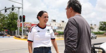 Fortalece Ana Paty Peralta la movilidad urbana de Cancún con renovación de la red de semáforos