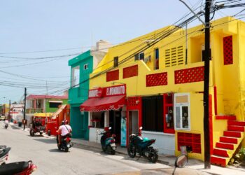 Avanza programa federal Rutas Mágicas de Color en Isla Mujeres