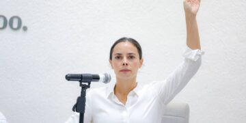 Ana Paty Peralta solicita licencia temporal para participar en la interna de Morena