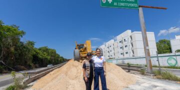Estefanía Mercado inicia obra de repavimentación del puente de Flor de Ciruelo con inversión de 6 mdp