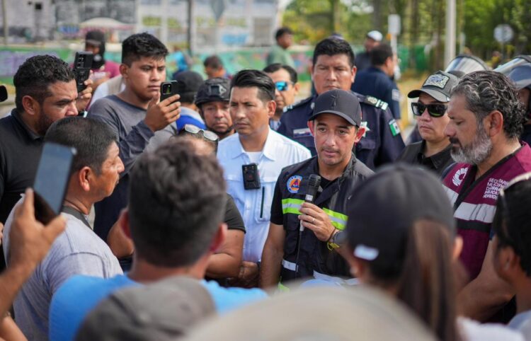 Con diálogo, Pablo Gutiérrez restablece la movilidad en Cancún tras bloqueo en Santa Cecilia
