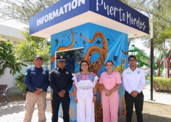 Renueva Blanca Merari Módulo de Atención al Visitante en Puerto Morelos