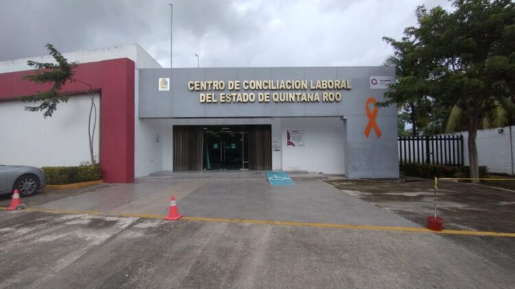 Denuncia exempleado posible colusión de Centro de Conciliación con herederos de Grupo Xcaret