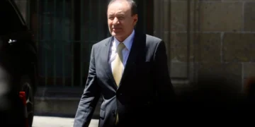 “Casi sudo agua bendita”: gobernador de Sonora, Alfonso Durazo, rechaza vínculos con grupos criminales