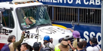 CNTE emplaza al gobierno federal a cumplir sus demandas o protestará en inauguración del Mundial