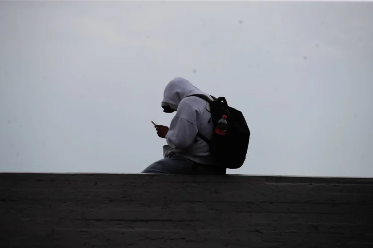 Gobierno anuncia prórroga para vincular líneas celulares a la CURP; publica nuevo calendario