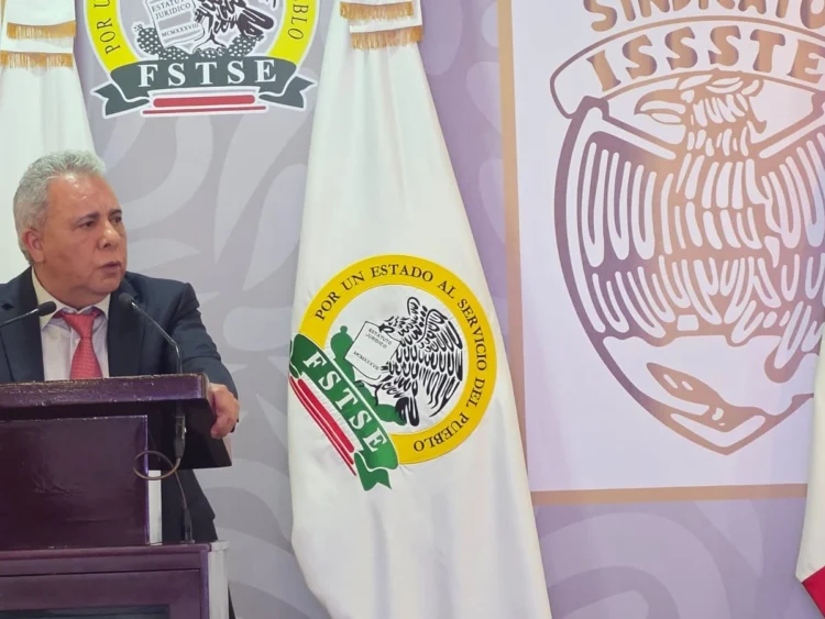 Gobierno federal y FSTSE acuerdan alza de 9% para salarios y prestaciones