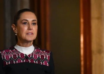 Hoy sale un equipo de rescatistas y personal de sanidad de México a Venezuela para ayudar tras sismos: Sheinbaum