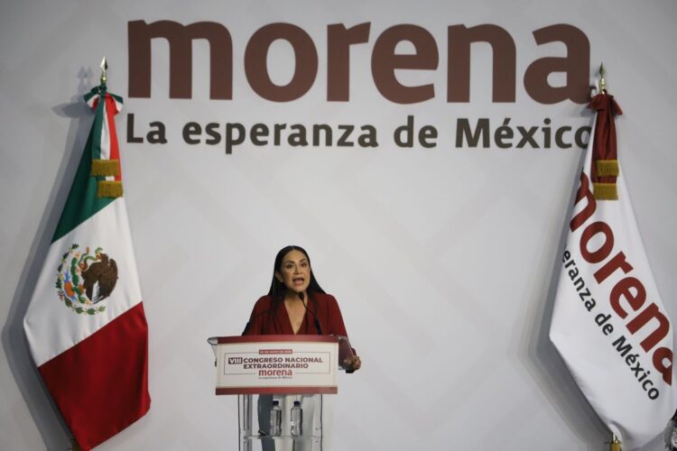 La gente y Morena decidirán sobre candidatos rumbo a 2027: Sheinbaum frente a desbandada de legisladores