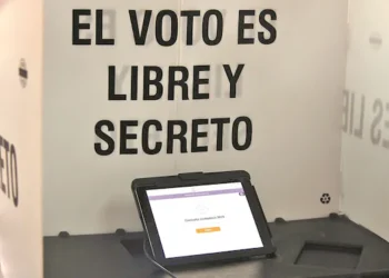 INE hace simulacro de voto electrónico para mexicanos en el extranjero; participan más de mil 500 connacionales