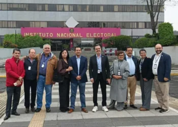 Somos México y PAZ inician actividades como partidos políticos; INE asigna oficinas, personal y constancias
