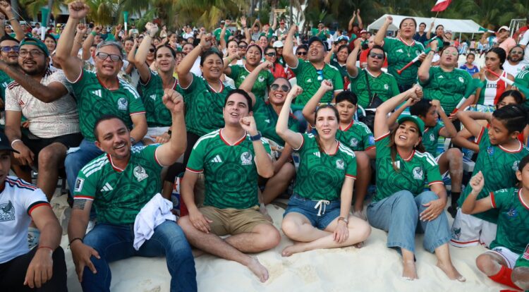 La fiesta futbolera se vive al máximo en el Fut Fest Isla Mujeres