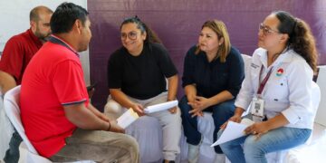 Aprovechan ciudadanos en “Día del Pueblo” más de 130 trámites y servicios